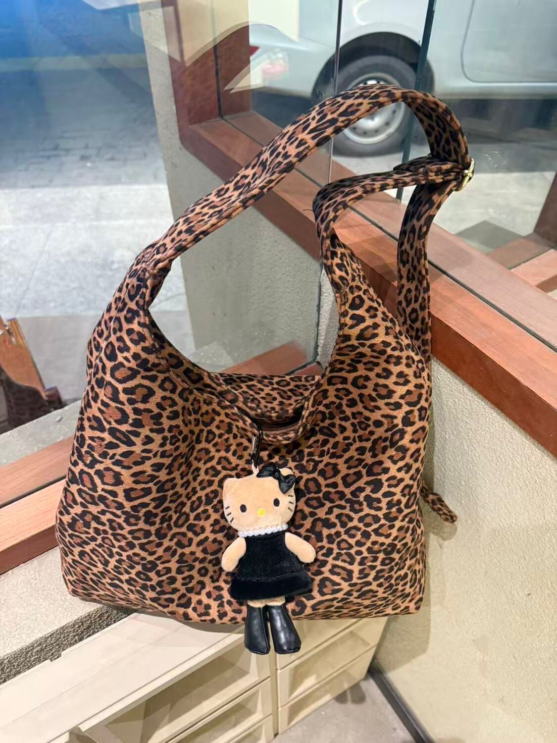 Leopard Kitty Shoulder Bag