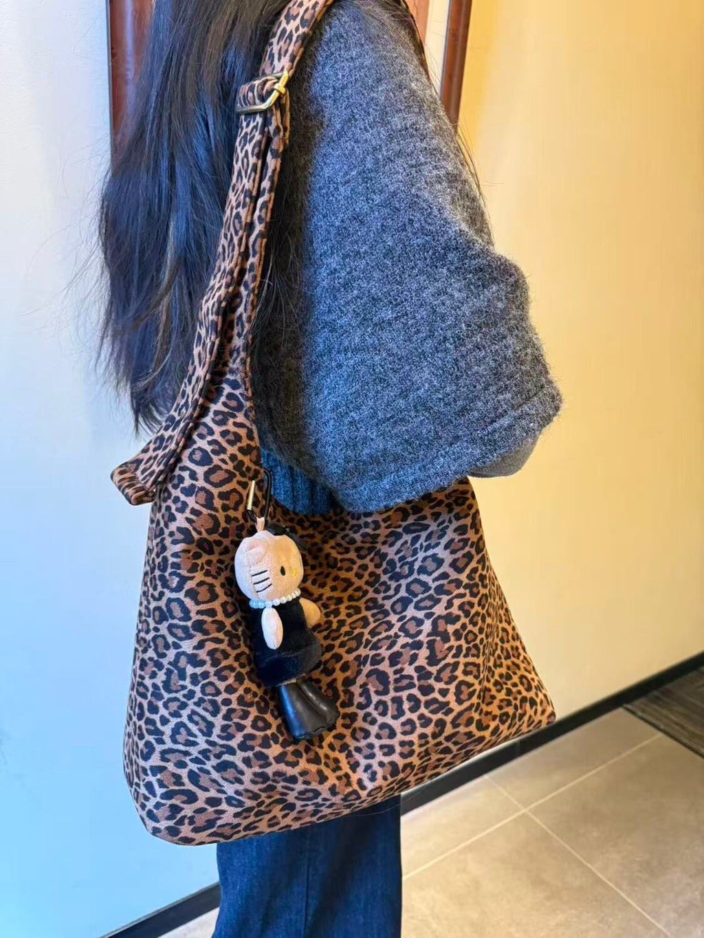 Leopard Kitty Shoulder Bag