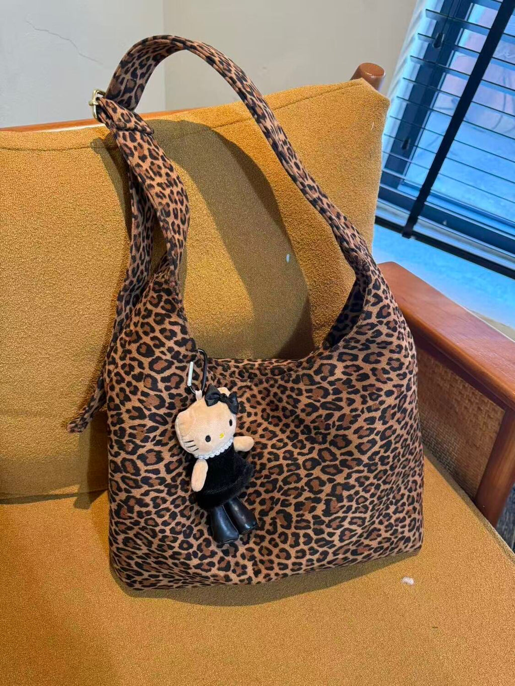 Leopard Kitty Shoulder Bag